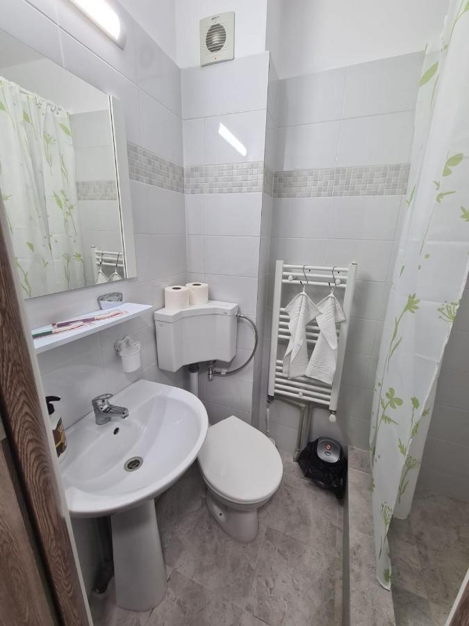 Garsoniera Luxury Kevin Daire Piteşti Dış mekan fotoğraf